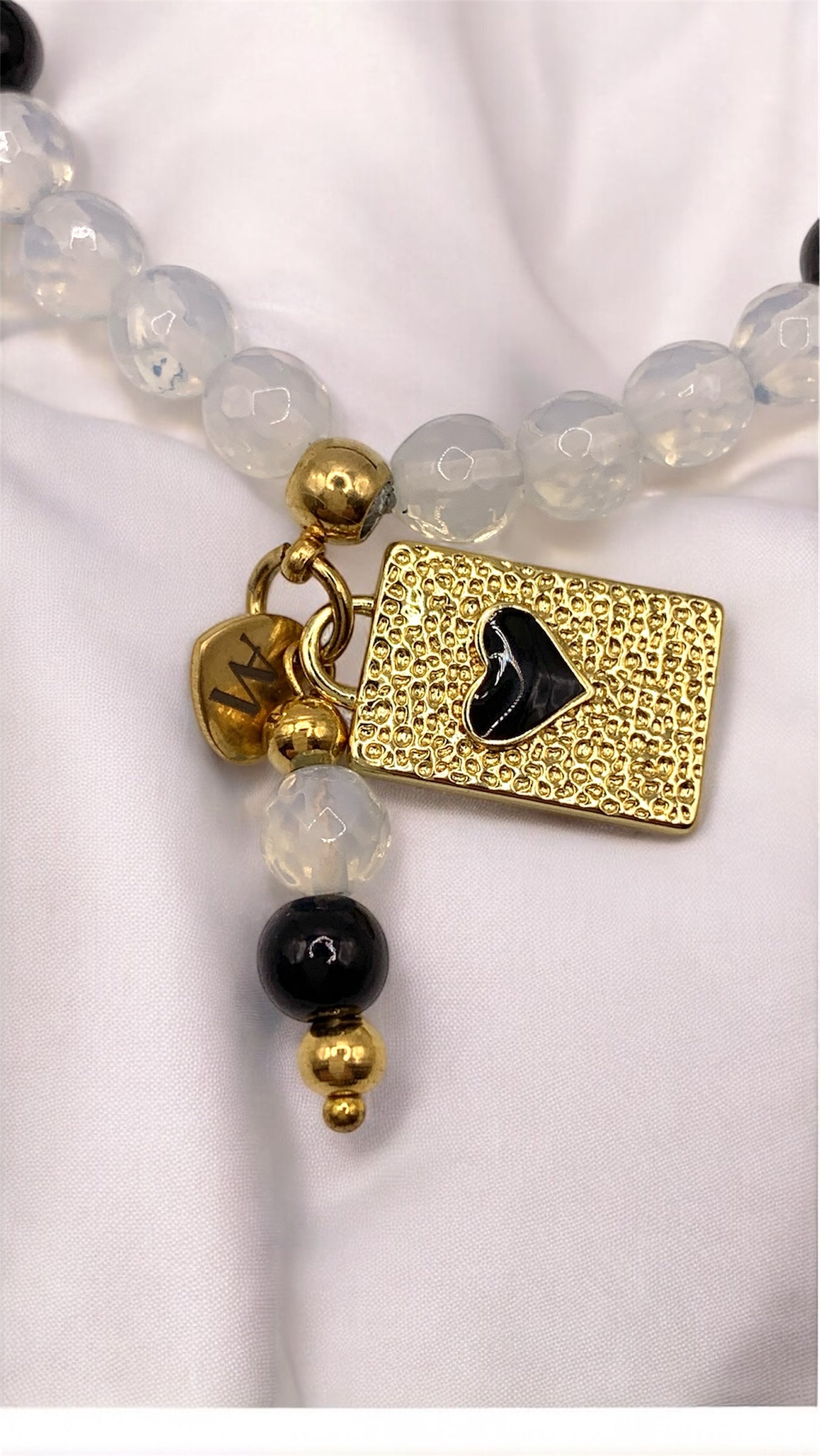 Armband Black and White AMM