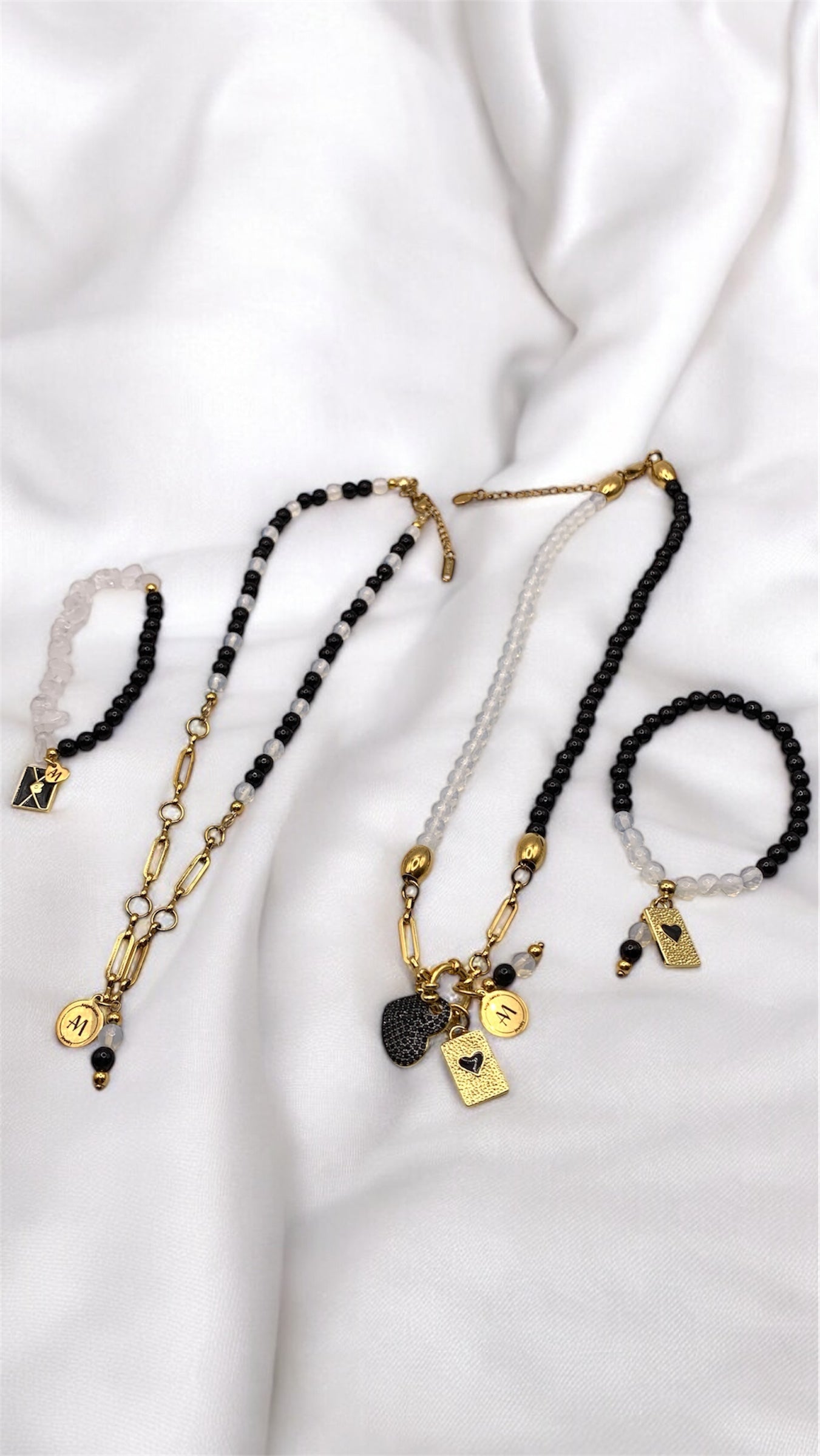 Armband Black and White AMM
