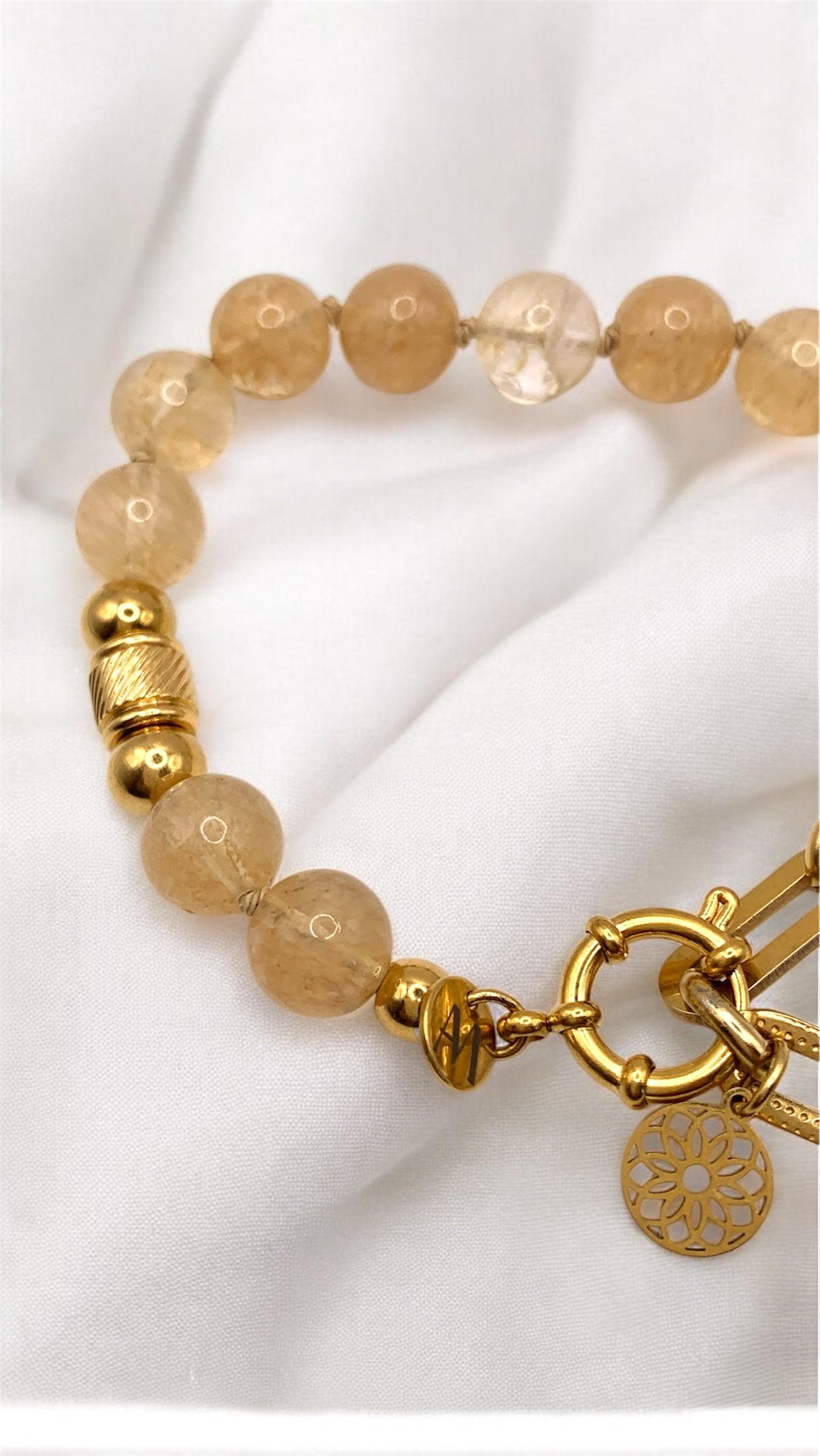 Armband Beige Hand AMM