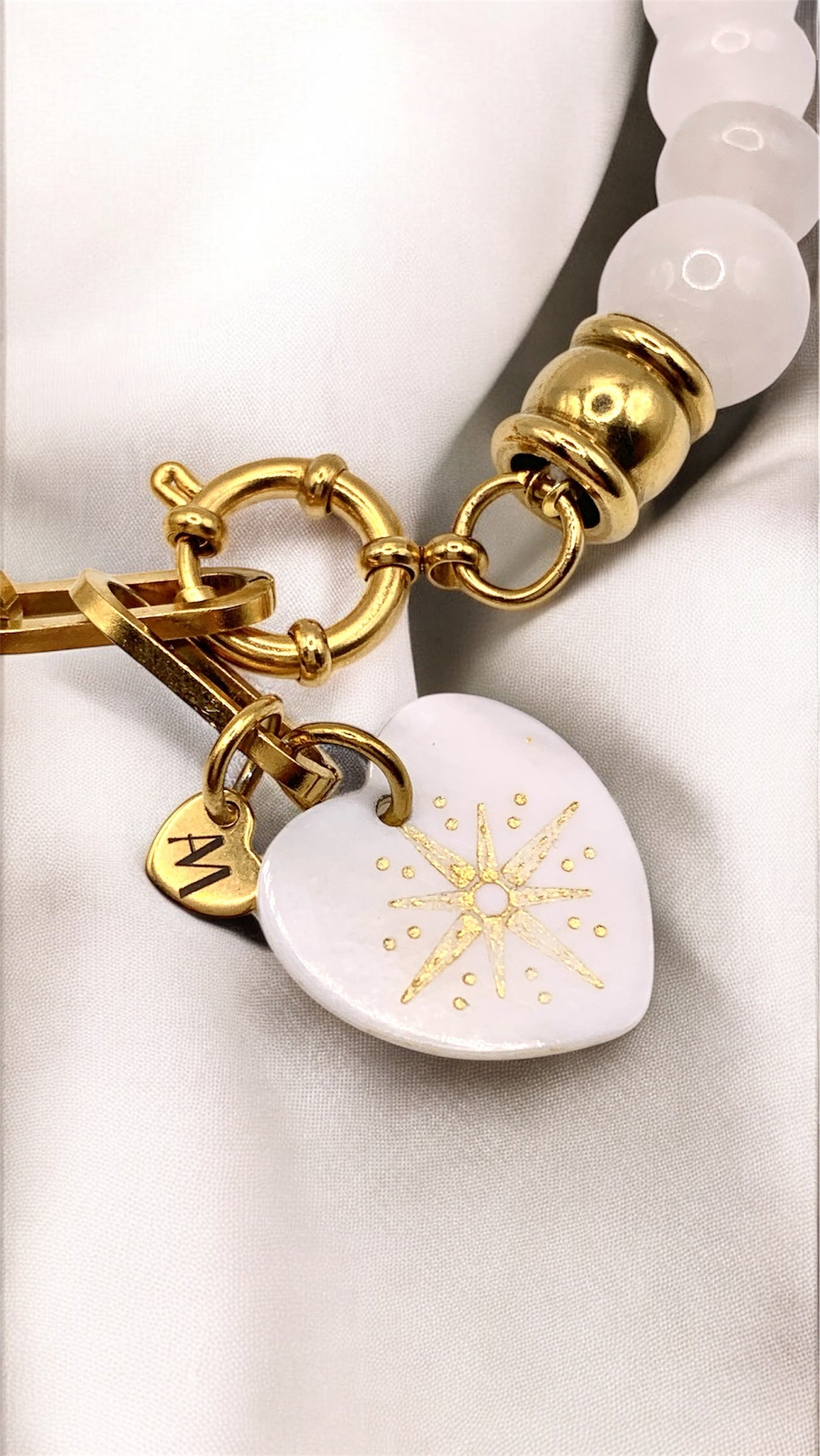 Armband White Jade Heart AMM