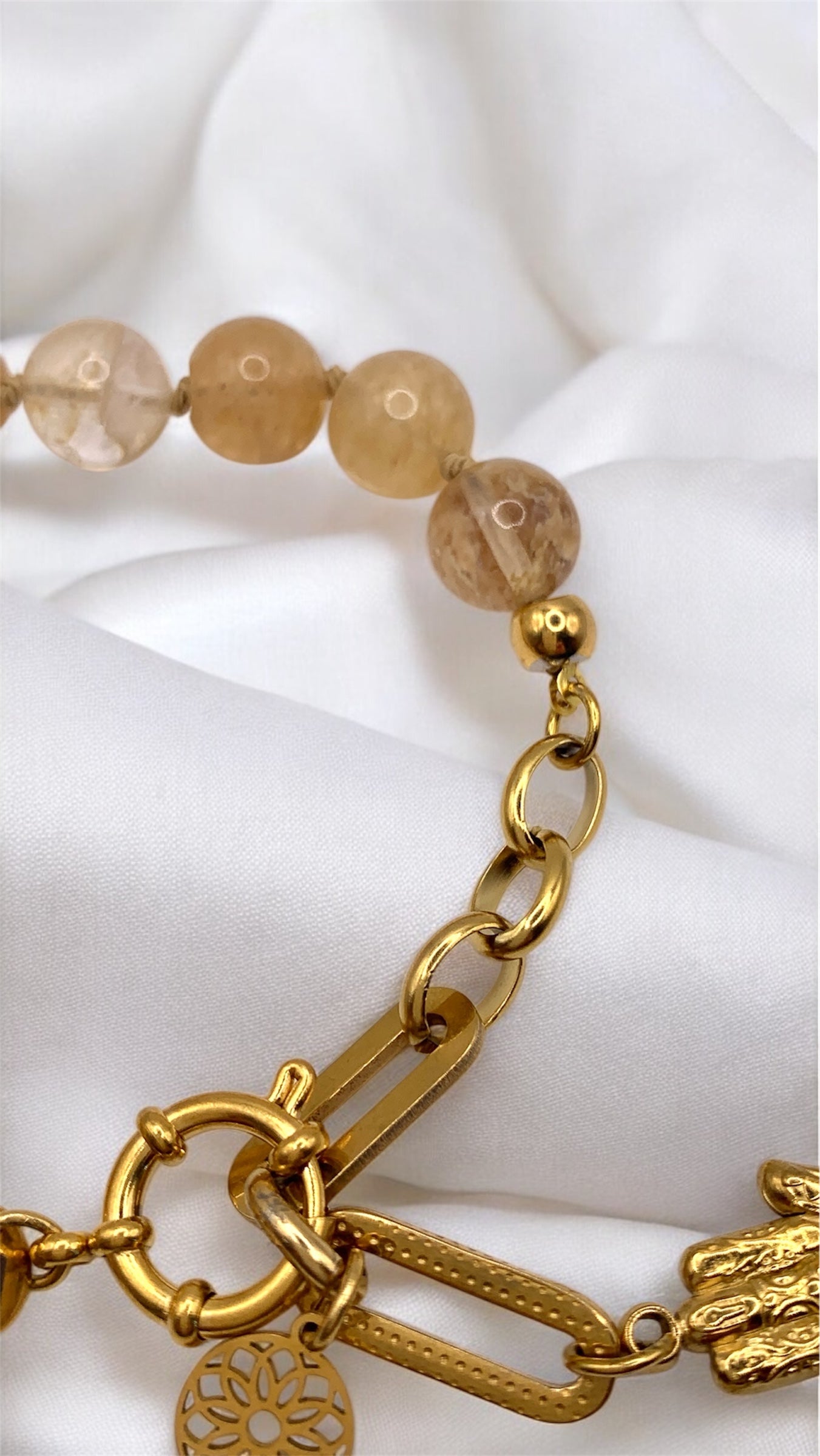 Armband Beige Hand AMM