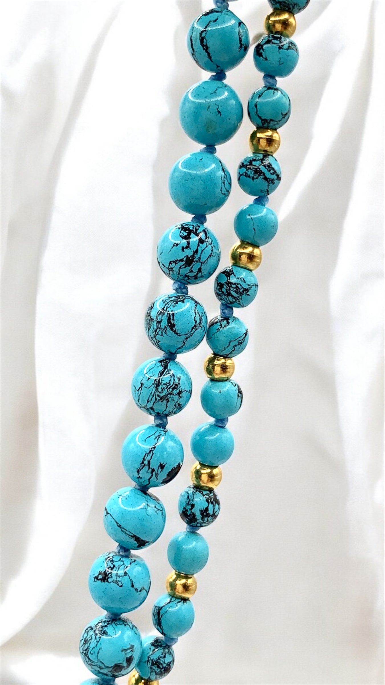 Kette Turquoise and White AMM