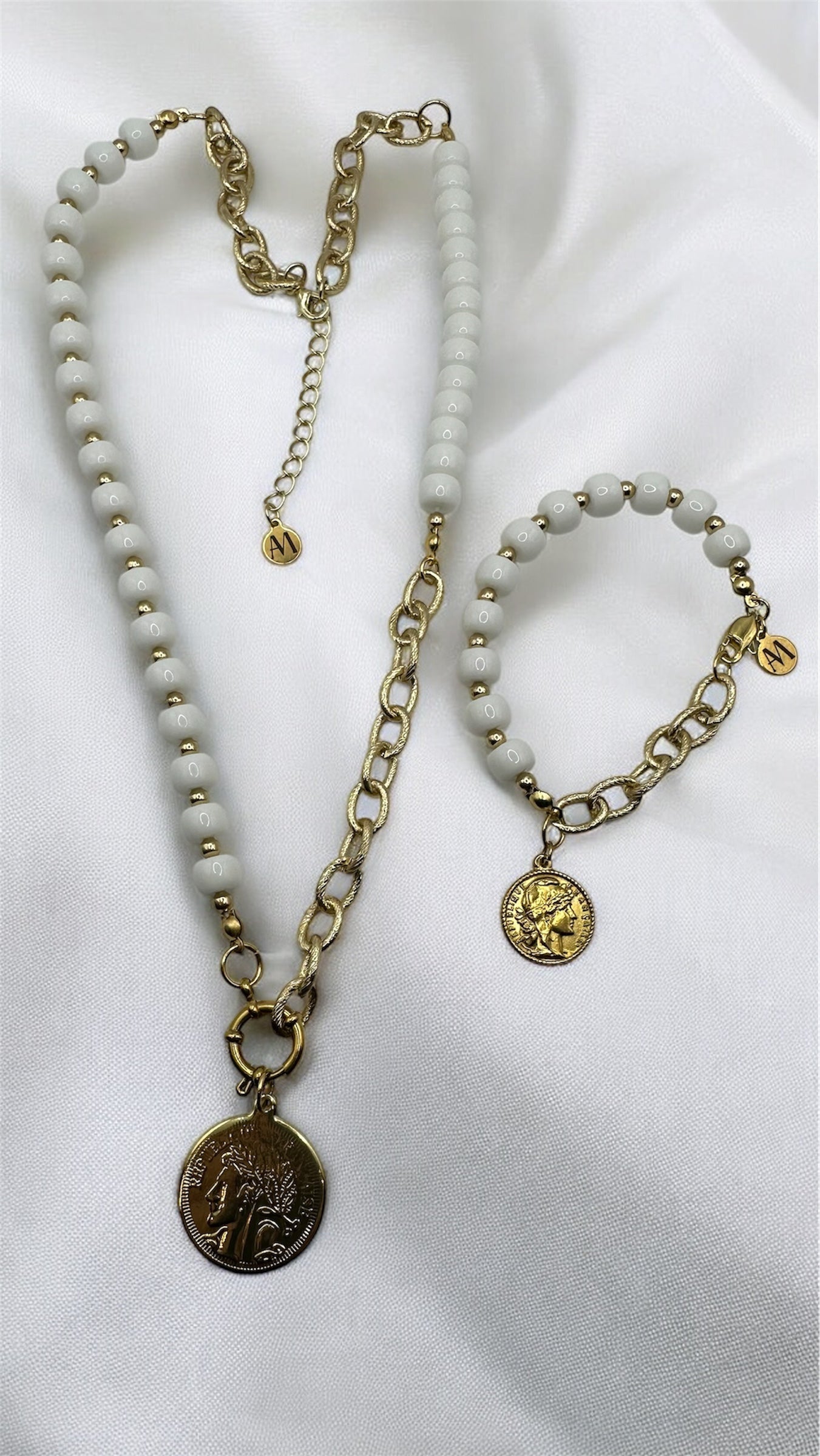 Armband White Coin AMA
