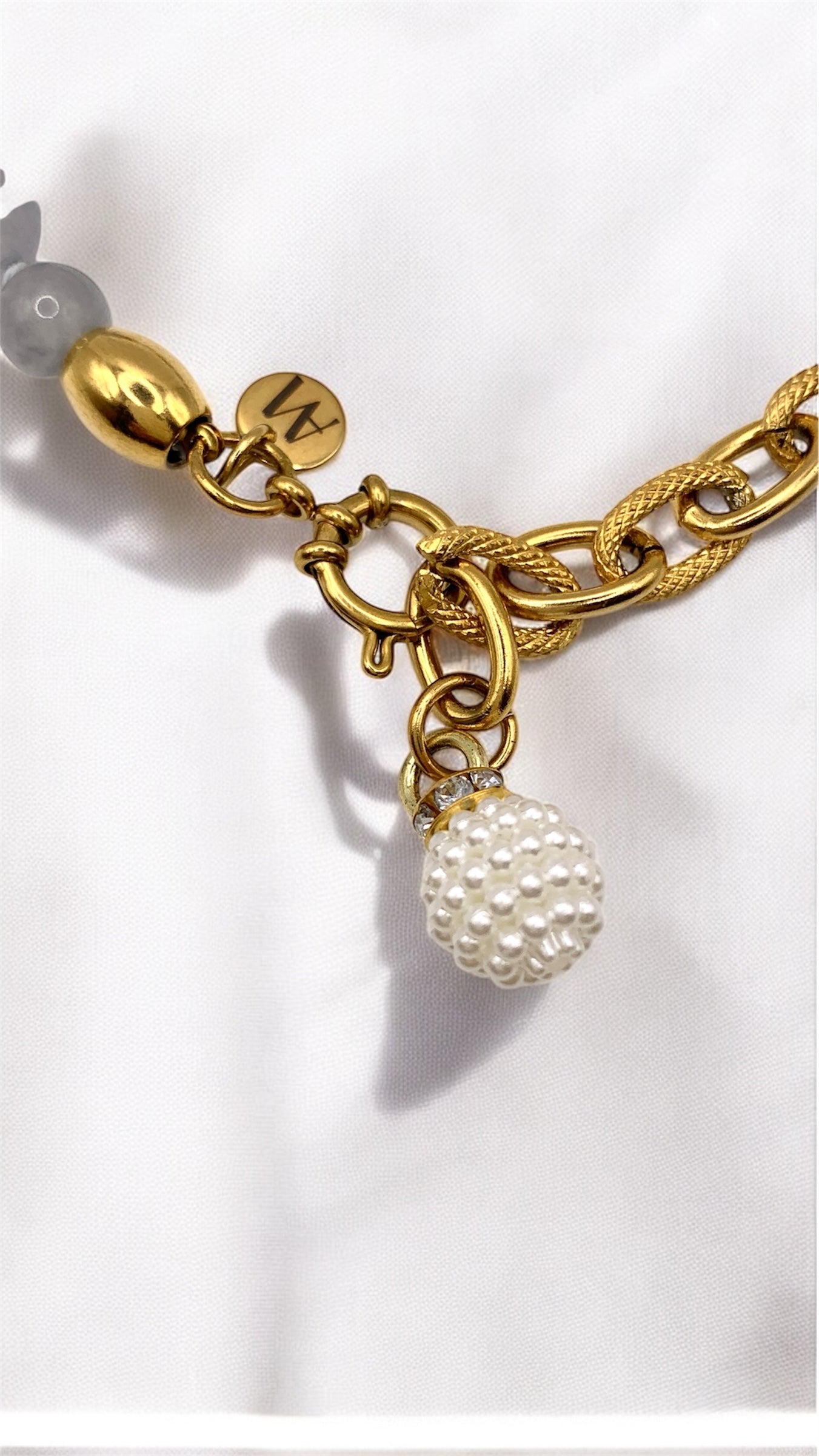 Armband Gray Chalcedon Pearl AMM