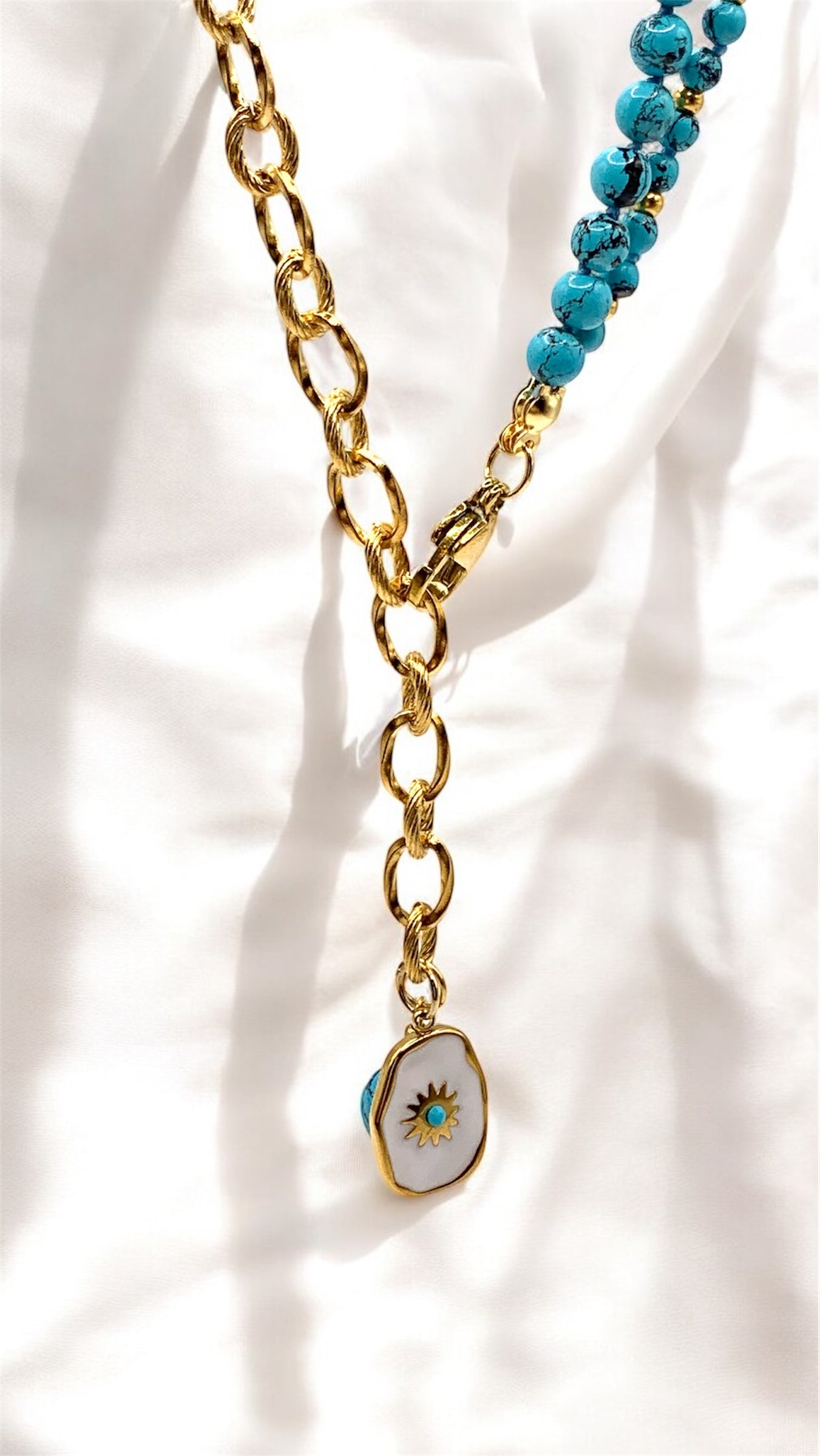 Kette Turquoise and White AMM
