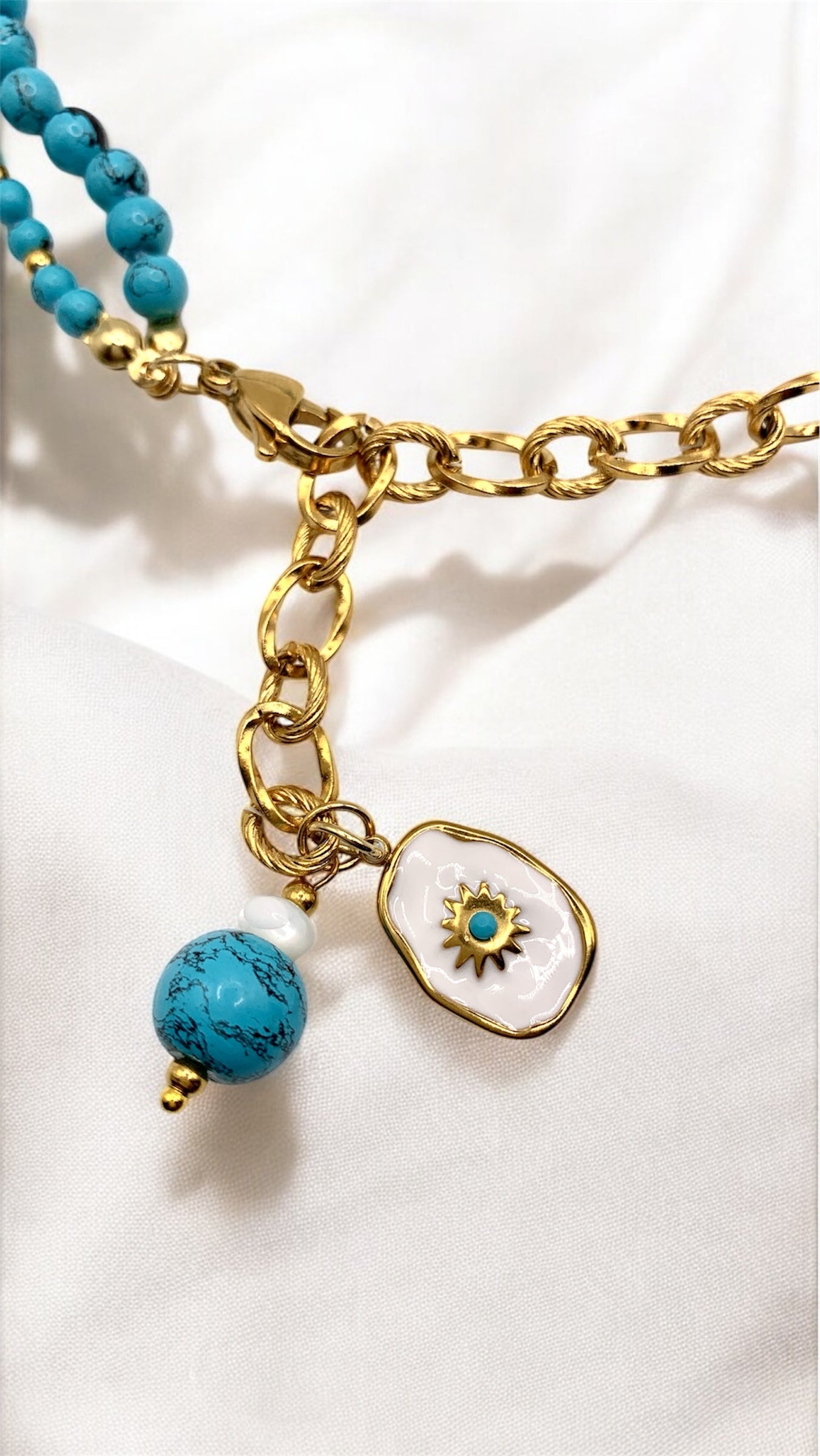 Kette Turquoise and White AMM