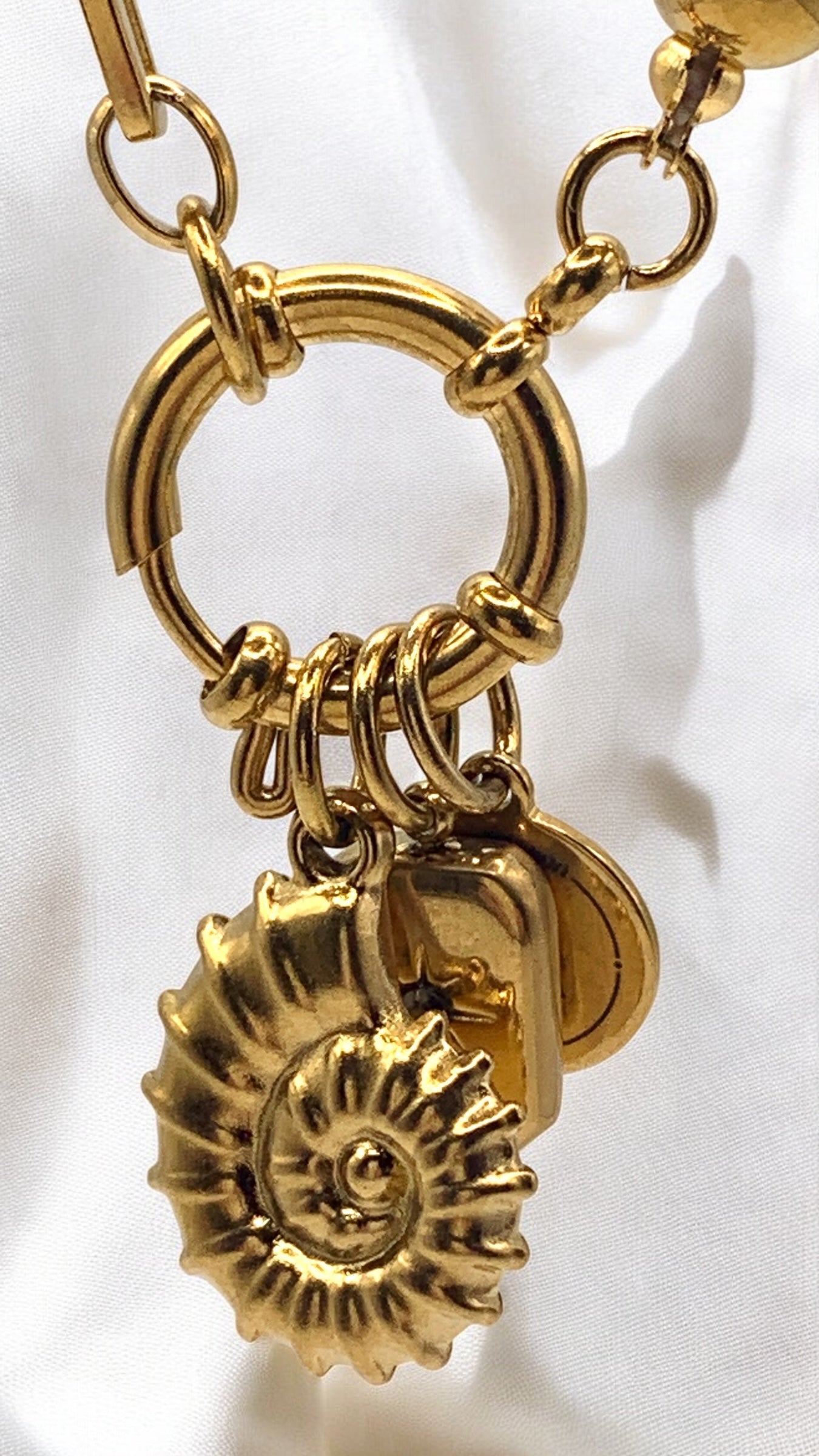 Kette Golden Snail Shell AMM