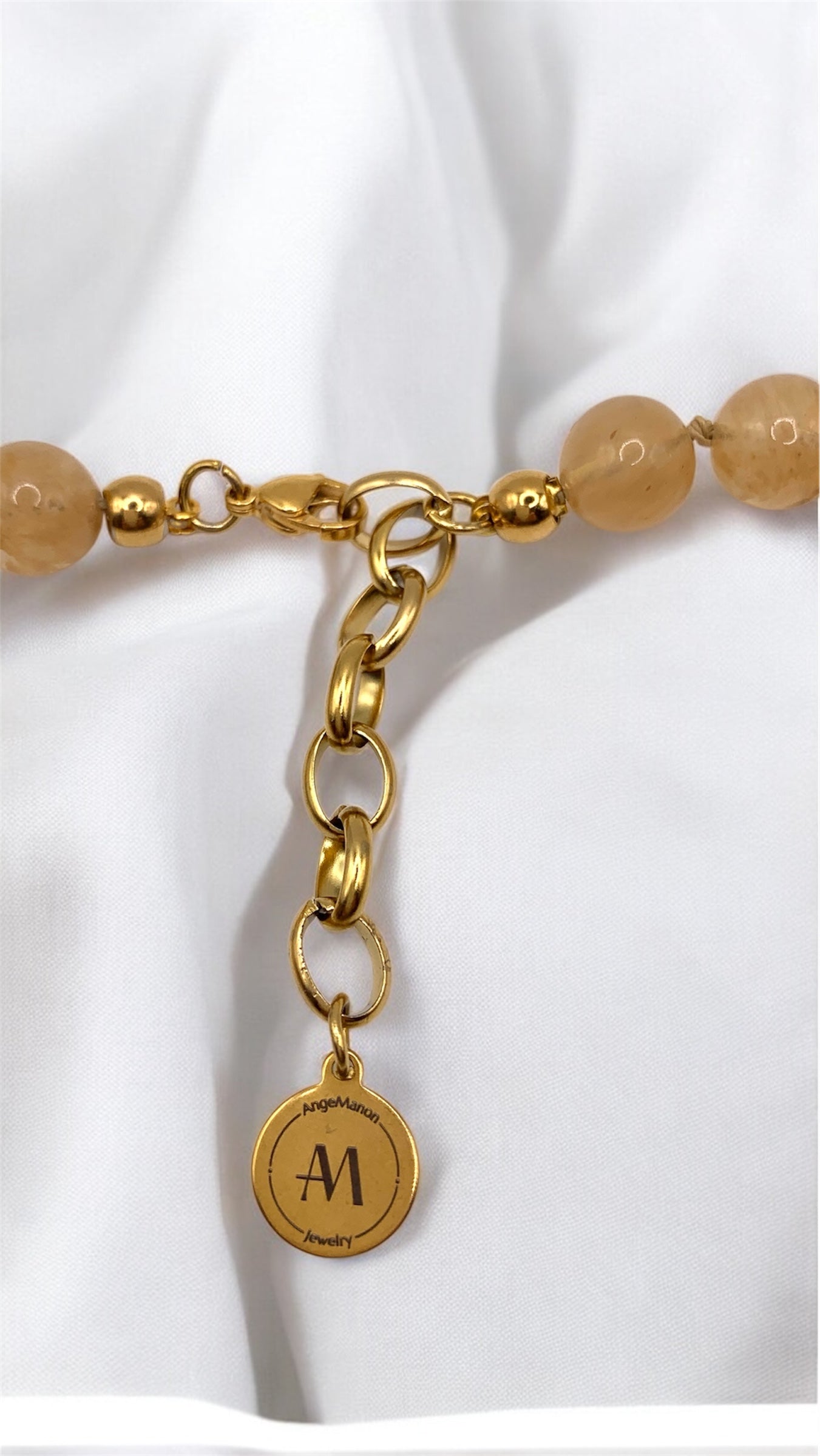 Kette Beige Hand AMM