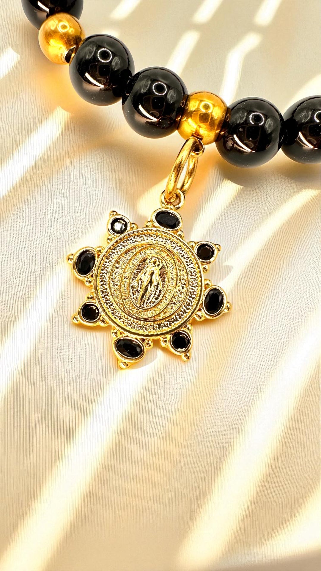 Armband Black Medaillon AMA