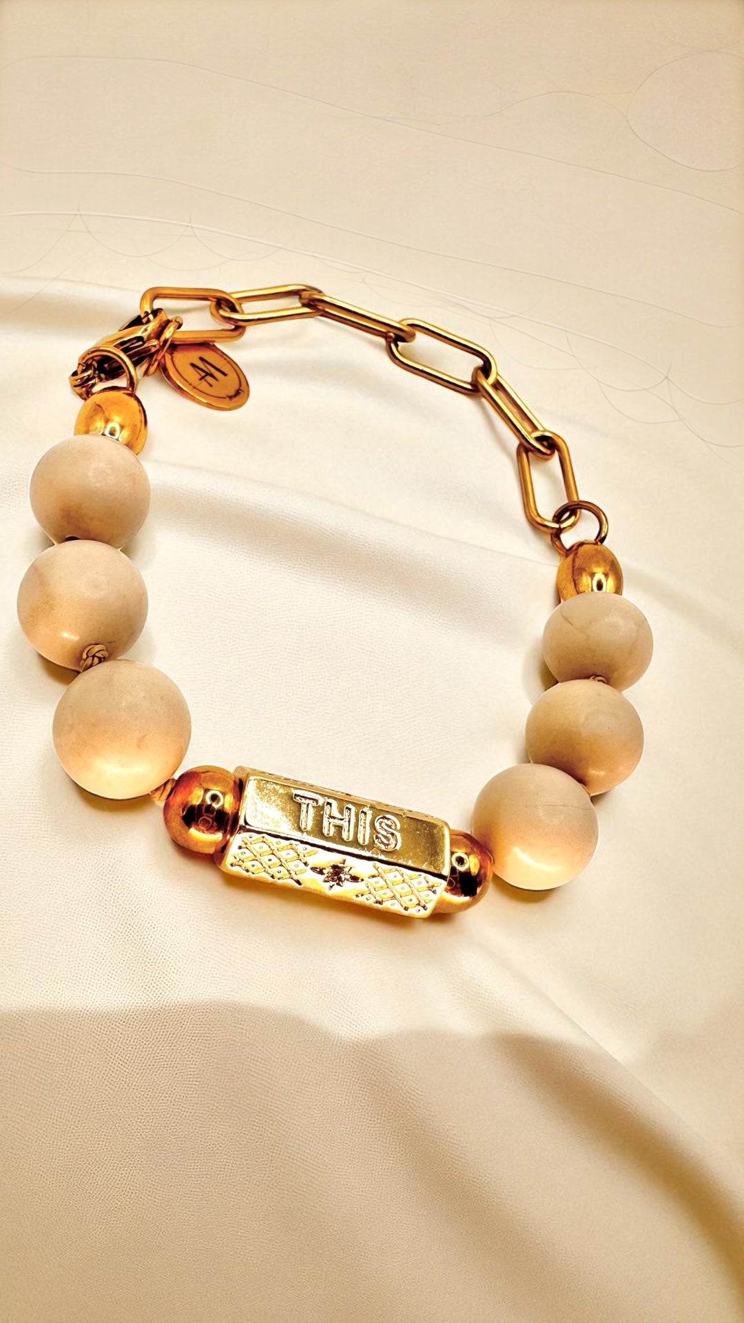Armband This is Love AMA