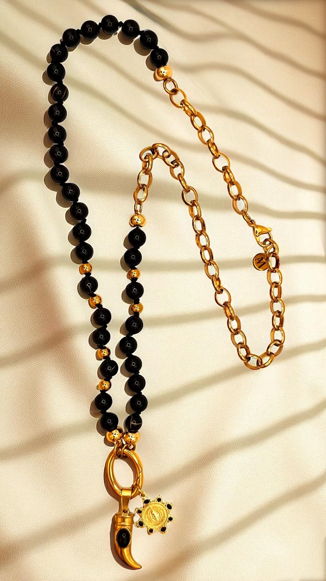 Kette Black Medaillon AMA