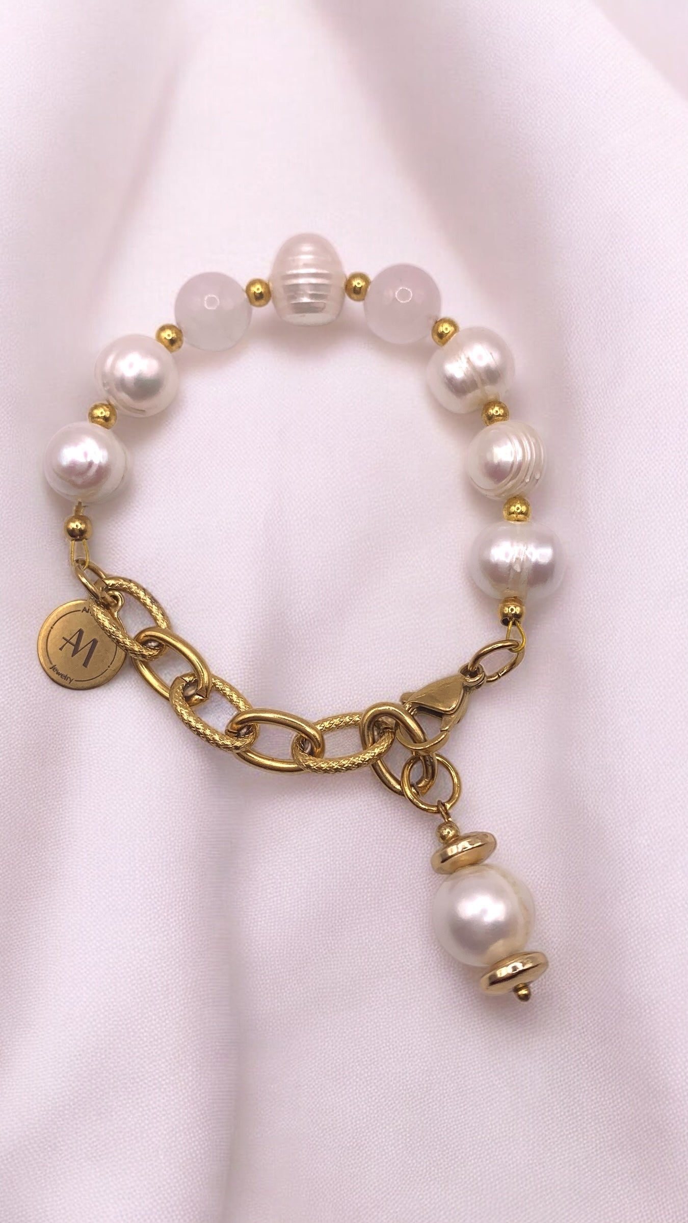 Armband White Freshwater Pearl AMM