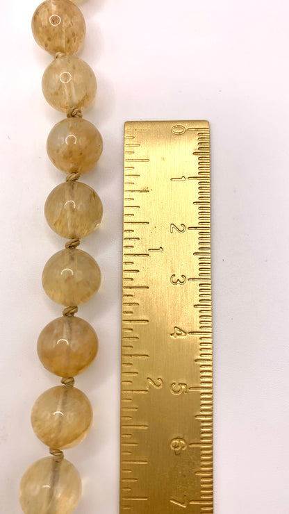 Kette Beige Hand AMM