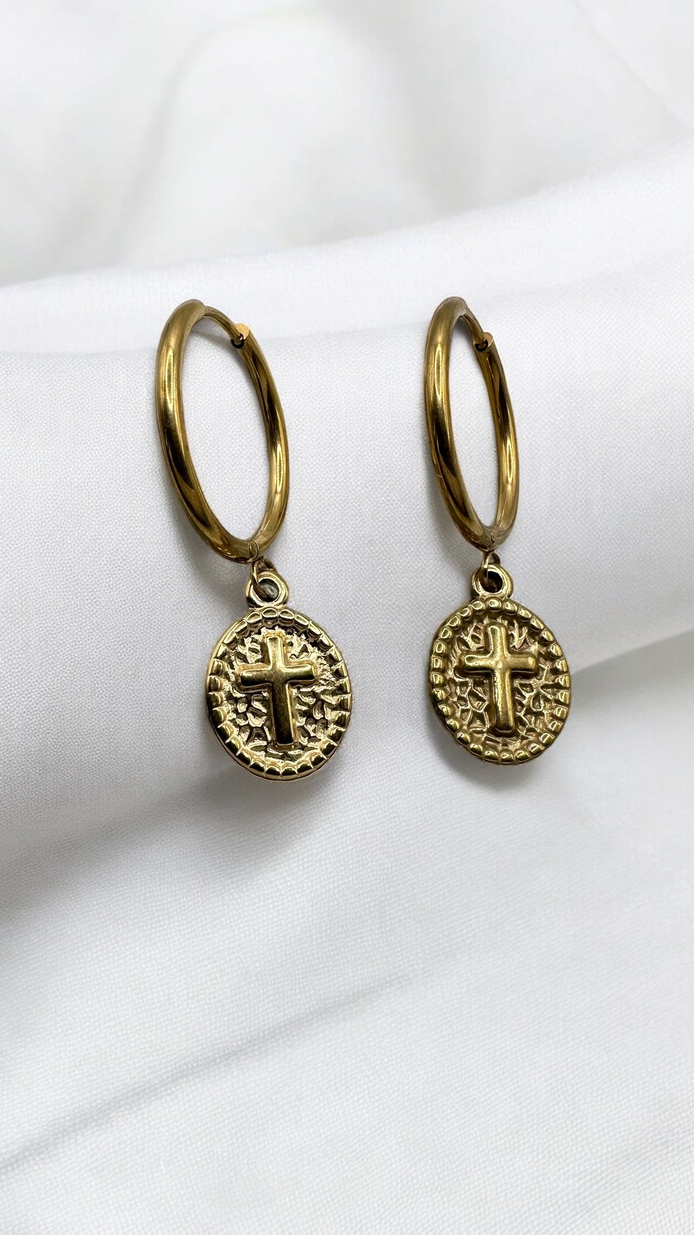 Ohrring Gold Round Cross AMA