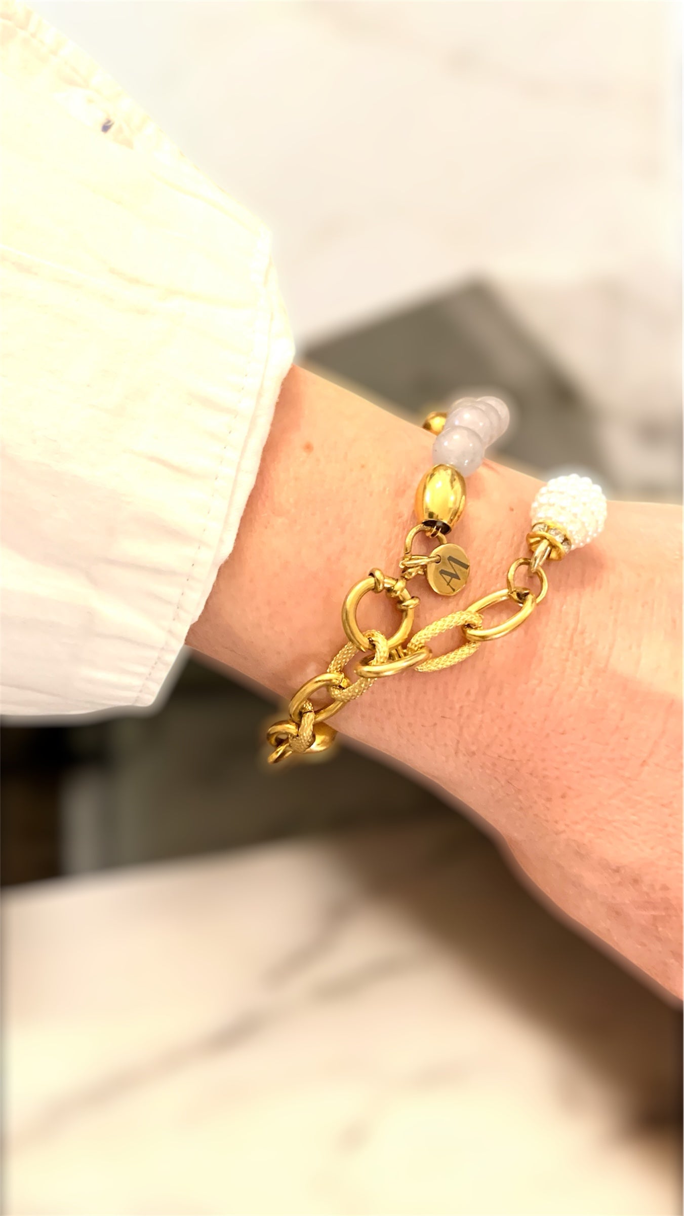 Armband Gray Chalcedon Pearl AMM